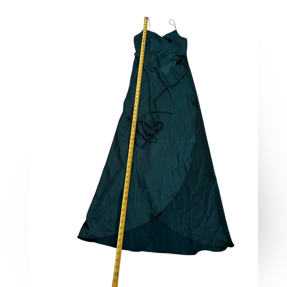 Showpo. Mine Would Be You Emerald Satin Dress Size 4 NWT - Picture 11 of 17